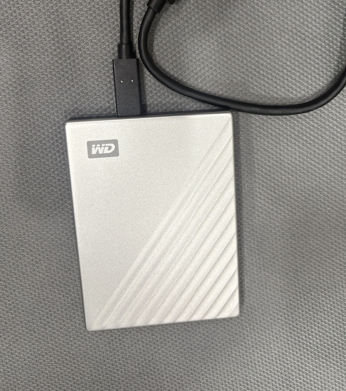 WD移动硬盘 2TB type-c Ultra系列 2.5英寸